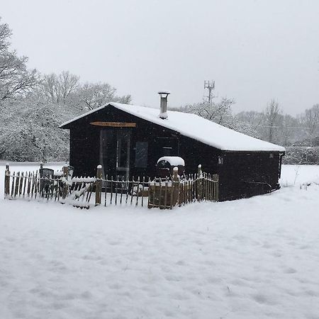 The Old Apple Shed Cosy Heated Cottage In A Meadow Close To The Charming Village Of Bethersden Ashford  Exterior foto